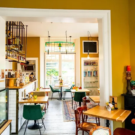 Boetiekhotel Wanrooy Hotel 3*